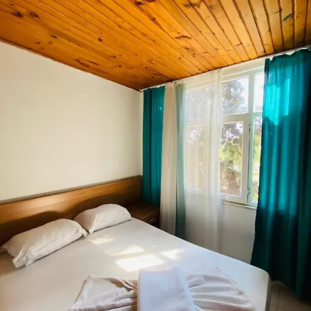 Hotel Zuemruet Pansiyon