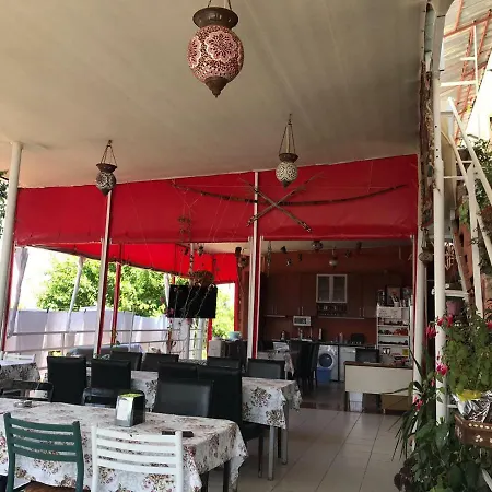 Hotel Zuemruet Pansiyon *