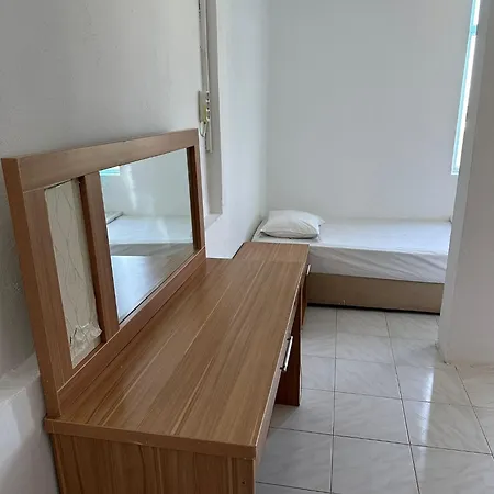 Zuemruet Pansiyon Hotel *